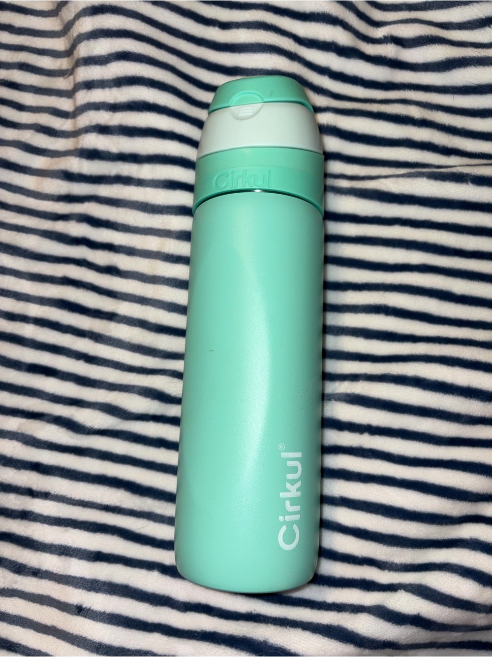 Mint Green Cirkul tumbler  Travel-Friendly Hydration